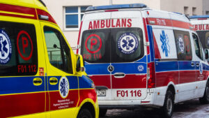 zielona góra pomoc 90-latek - wypadek na cmentarzu