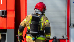 Pożar na DK32 koło Sulechowa. Bus stanął w ogniu. Droga zablokowana
