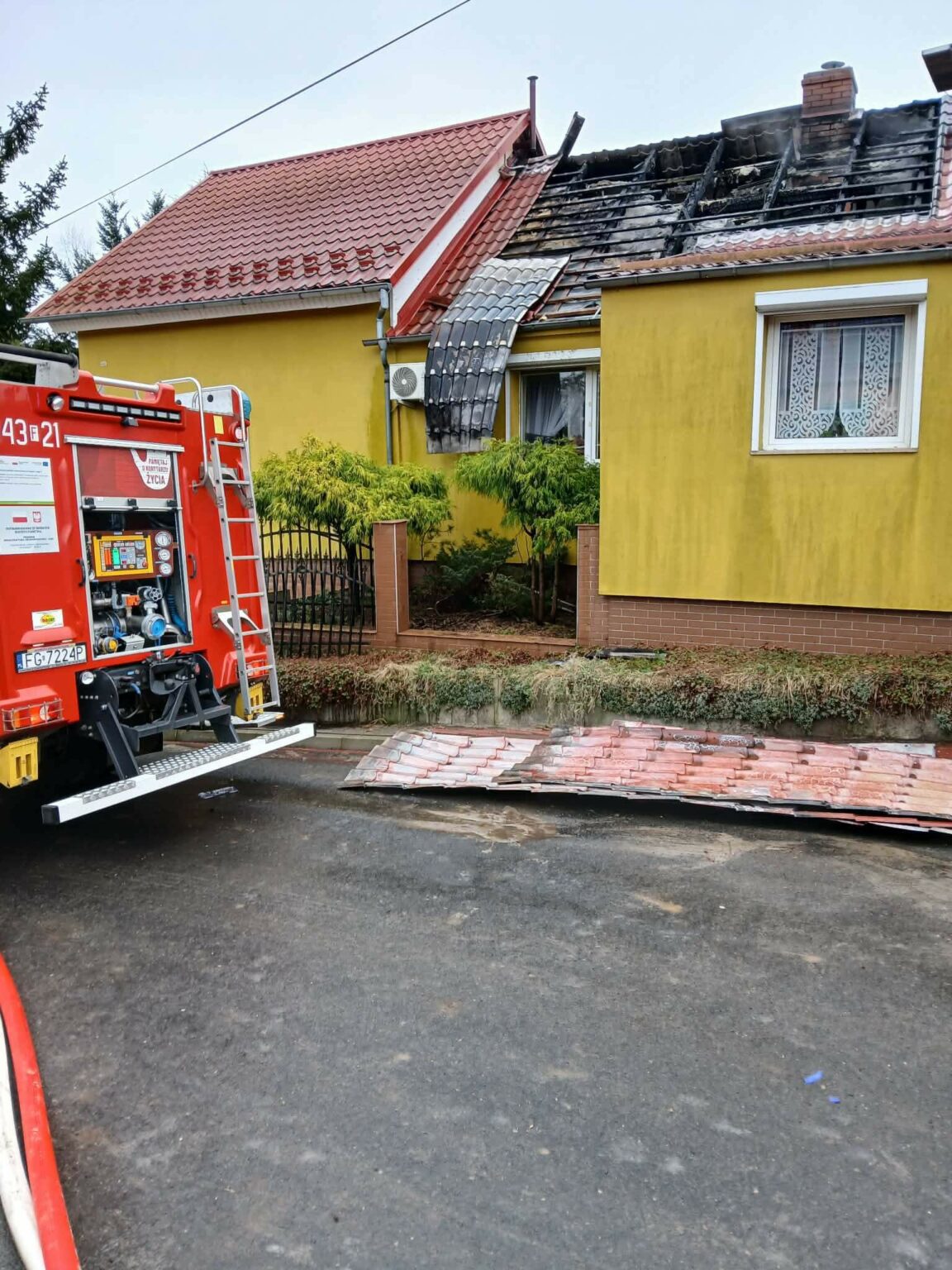 pozar-sulechow-podlegorz-dom-1 Pożar koło Sulechowa - pożar domu Podlegórz