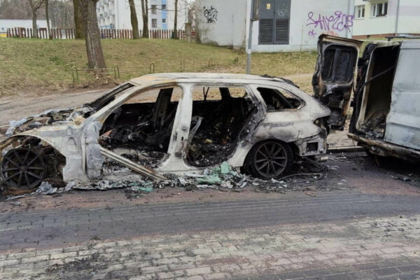 pożar samochodów Zielona Góra - nocny pożar aut