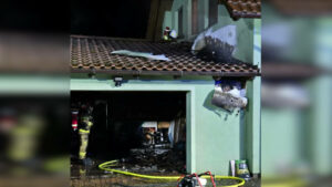 Pożar w Zielonej Górze. Płomienie w budynku. W akcji 4 zastępy straży pożarnej