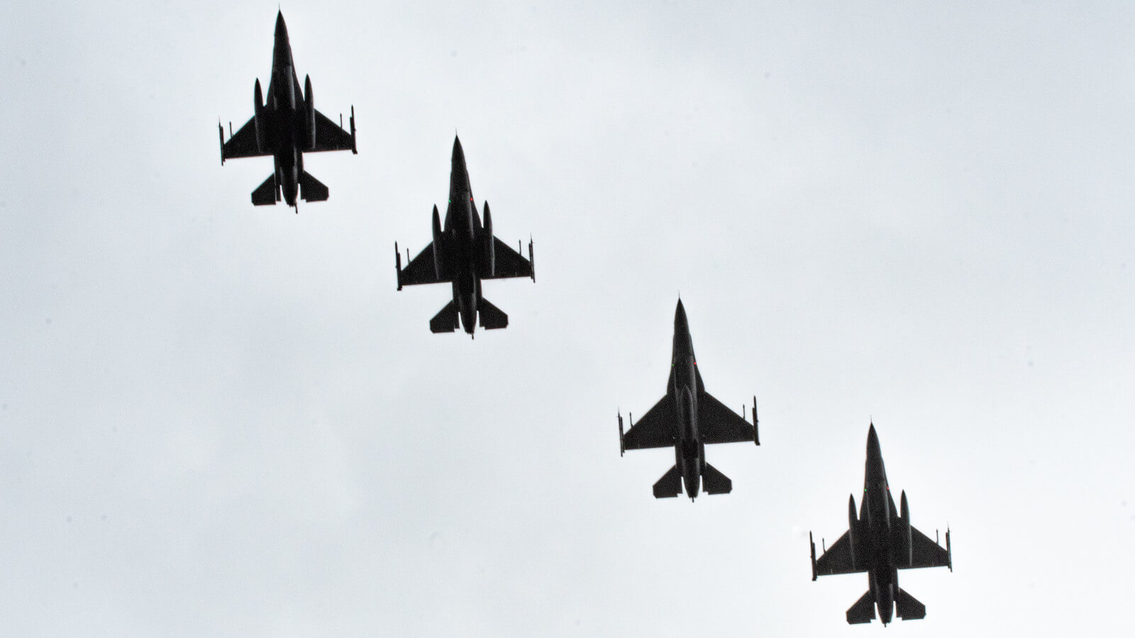 F-16 Żagań przelot samolotów - Wielka Ucieczka Żagań