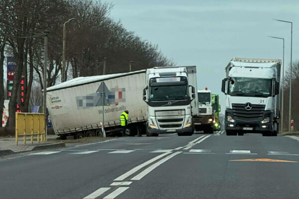 DK32 utrudnienia - wypadek Gronów