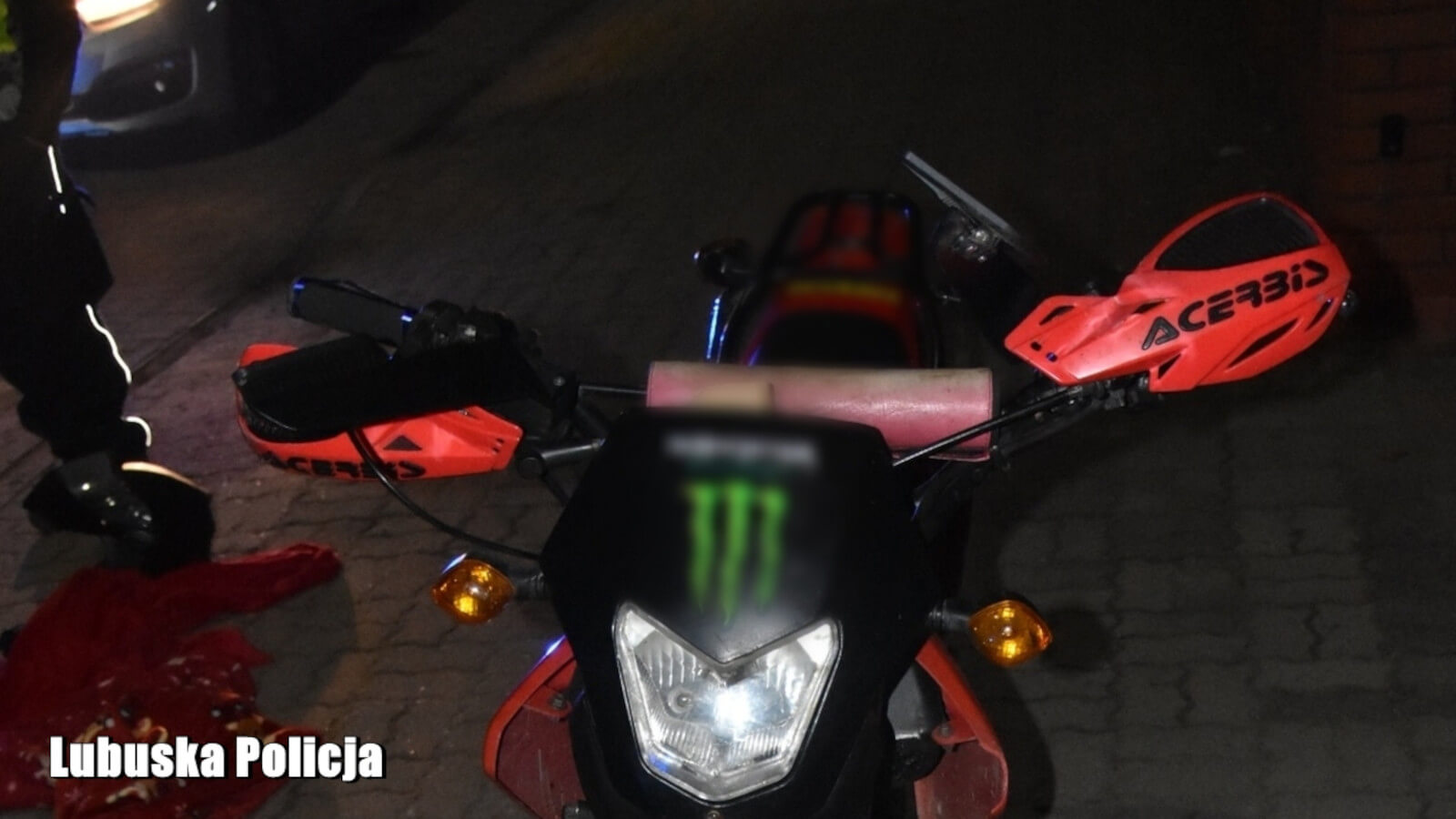 wypadek Drezdenko - motorowerzysta ranny