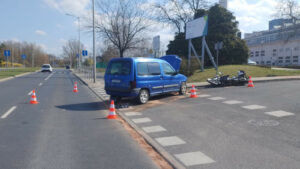 Wypadek w Zielonej Górze. Ranny motocyklista, wezwano służby