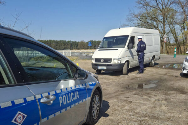 akcja policji DK32 mandaty - dron policja kontrola