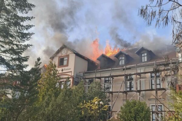 pożar pałacu Garbicz - akcja straży pożarnej Sulęcin