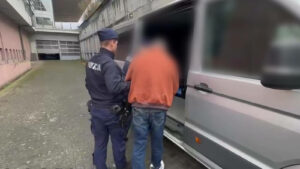 „Łowcy głów” w akcji. Poszukiwany latami w końcu w rękach policji (FILM)