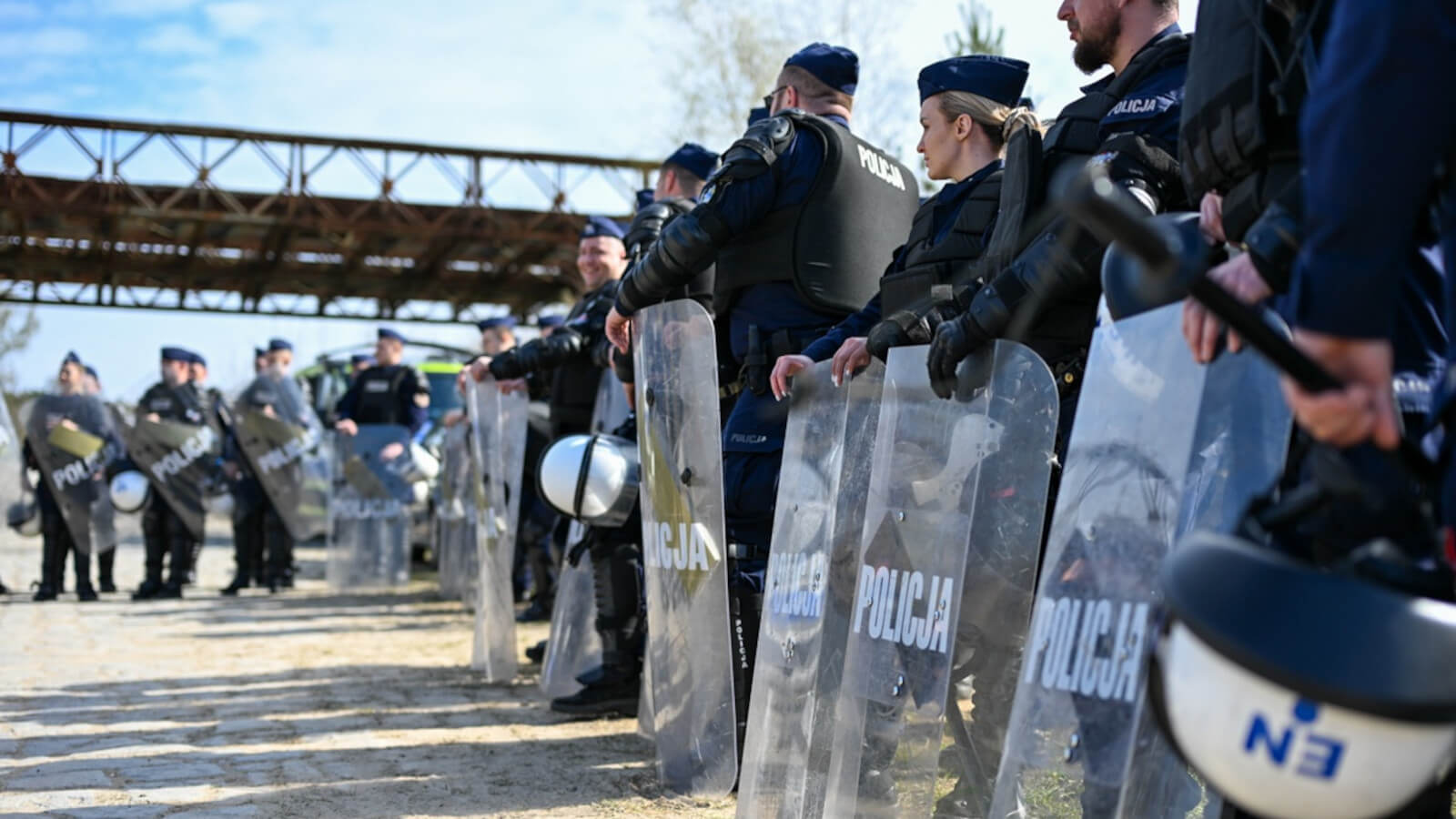 policja ćwiczenia imprezy masowe - działania policji w tłumie