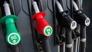 Takie będą maksymalne ceny paliw 21 kwietnia. Kierowcy zapłacą jeszcze mniej