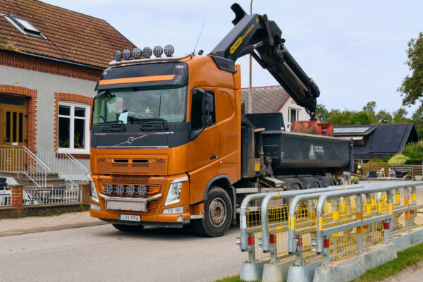 pojazd z żurawiem HDS