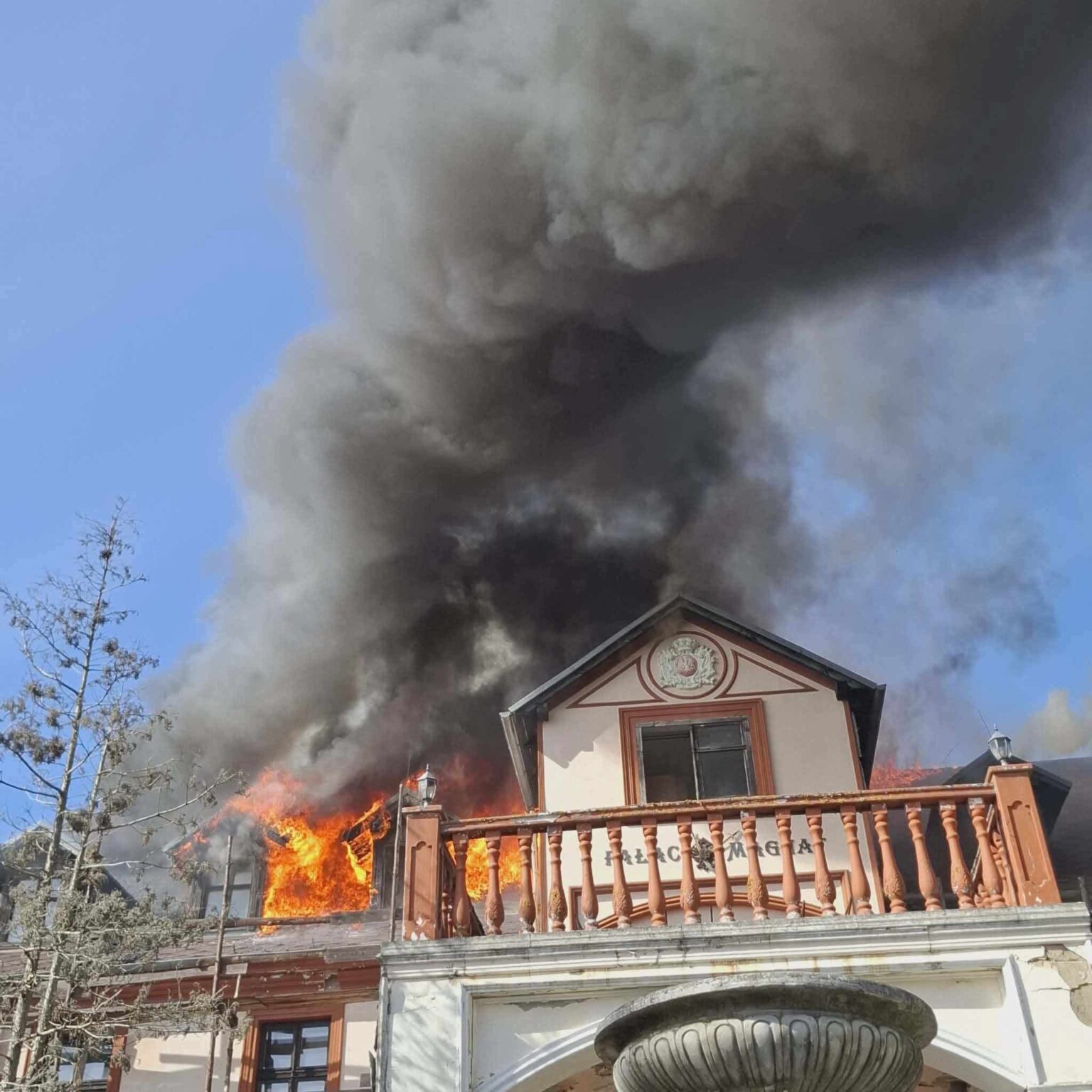 pożar pałacu Garbicz - akcja straży pożarnej Sulęcin