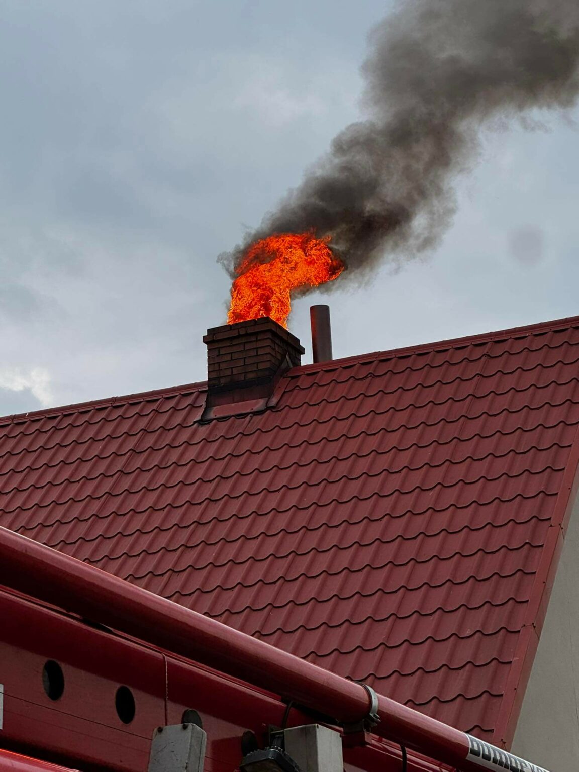 pożar komina Świebodzin - pożar komina ogień