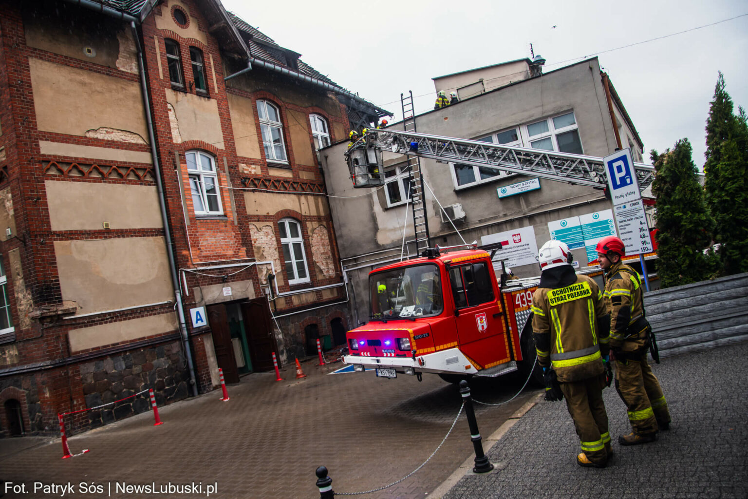 pożar szpitala Wschowa - ewakuacja pacjent&oacute;w