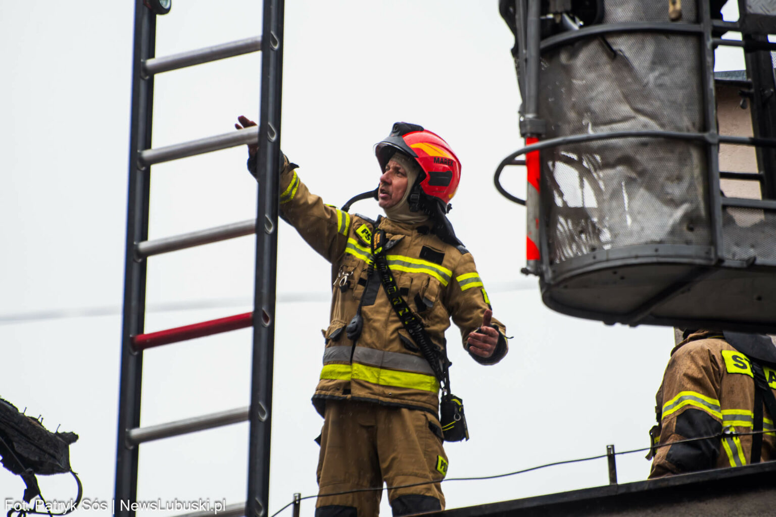 pożar szpitala Wschowa - ewakuacja pacjent&oacute;w