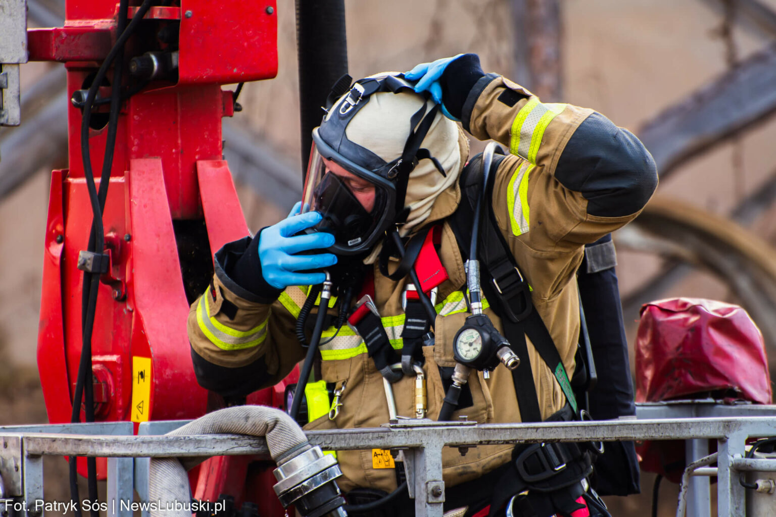 pożar pałacu Garbicz - akcja straży pożarnej Lubuskie