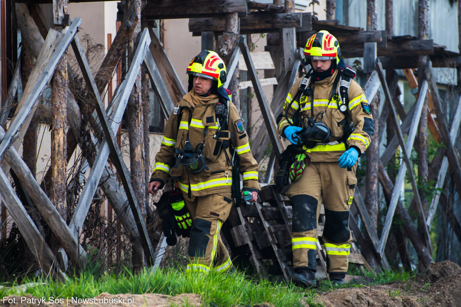 pożar pałacu Garbicz - akcja straży pożarnej Lubuskie