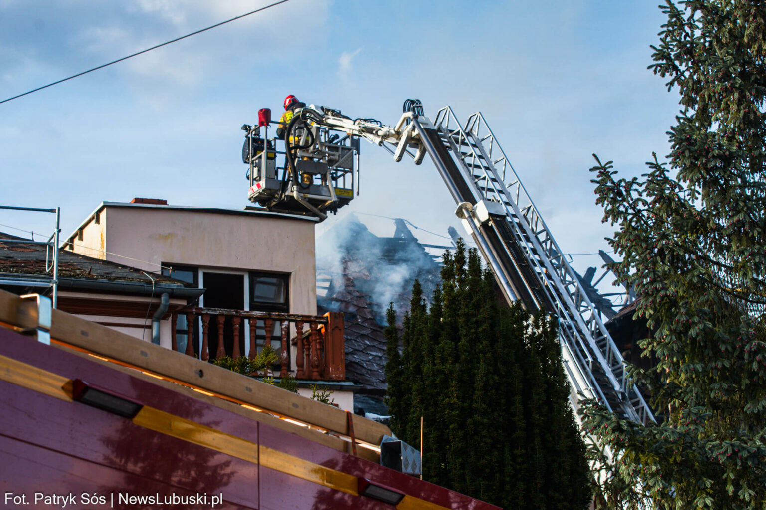 pożar pałacu Garbicz - akcja straży pożarnej Lubuskie