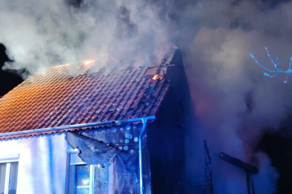 pożar domu Zasieki - ewakuacja mieszkańców pożar Lubsko