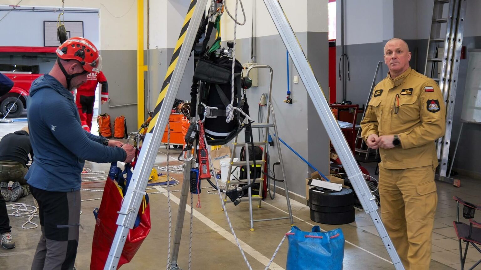 szkolenie strażak&oacute;w Zielona G&oacute;ra - ratownictwo wysokościowe