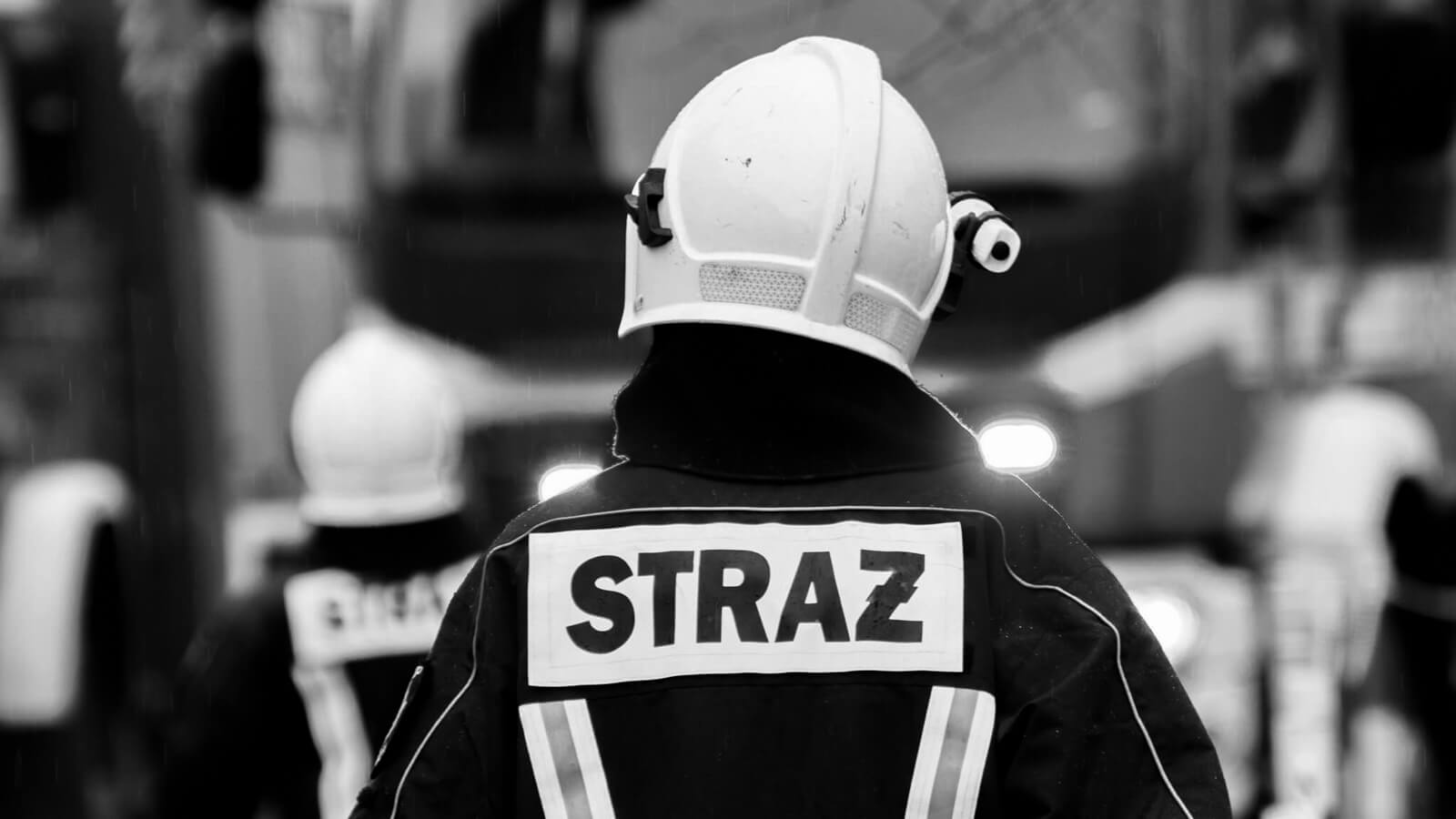 syreny alarmowe dziś Polska 18:00 - hołd dla strażaka syreny