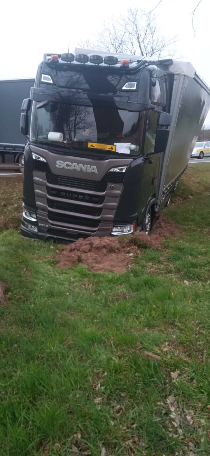 wypadek-dk27-zary-ciezarowka-2 Wypadek na DK27 - Wypadek Żary