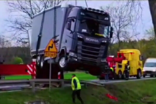 wypadek DK27 Żary - ciężarówka wypadek