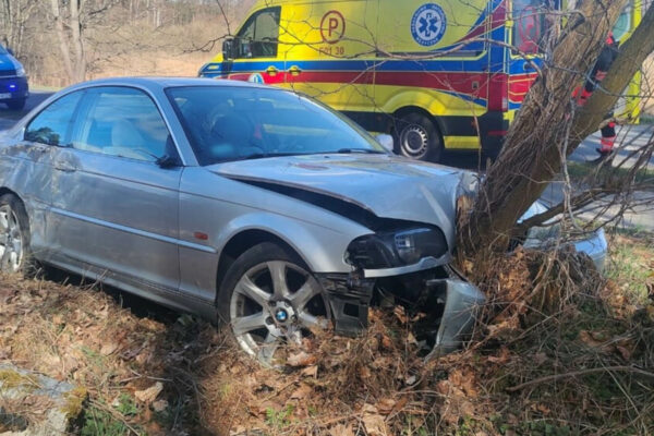 BMW wypadek Krosno Odrzańskie - zbyt szybka jazda wypadek