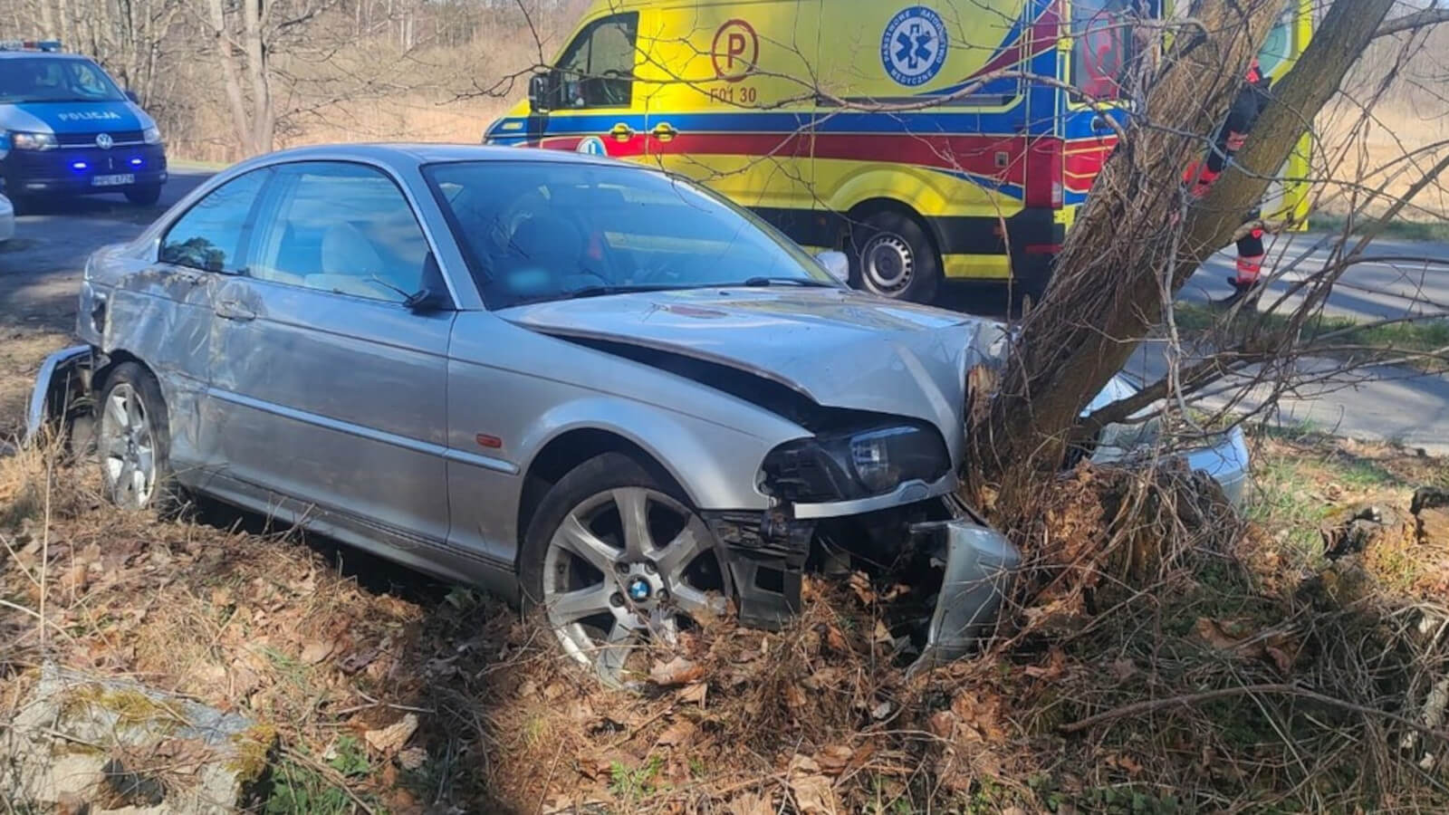 BMW wypadek Krosno Odrzańskie - zbyt szybka jazda wypadek