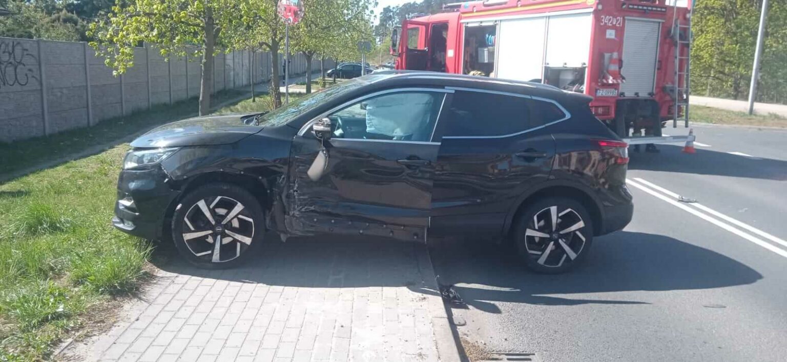 Wypadek Zielona G&oacute;ra - Dachowanie Zielona G&oacute;ra