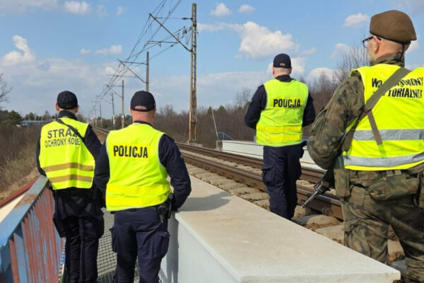 infrastruktura kolejowa zdjęcia policja - obywatel Chin zatrzymany
