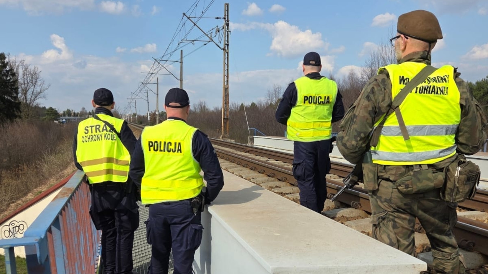 infrastruktura kolejowa zdjęcia policja - obywatel Chin zatrzymany