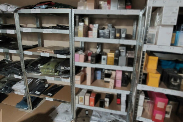 Akcja KAS Zielona Góra - podrabiane ubrania i perfumy