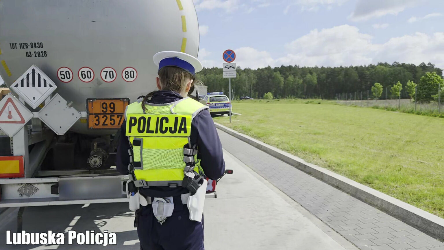 akcja policji S3 - wyścigi słoni ciężar&oacute;wek