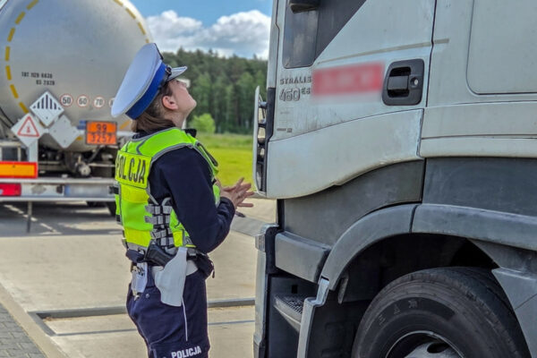 akcja policji S3 - wyścigi słoni ciężarówek