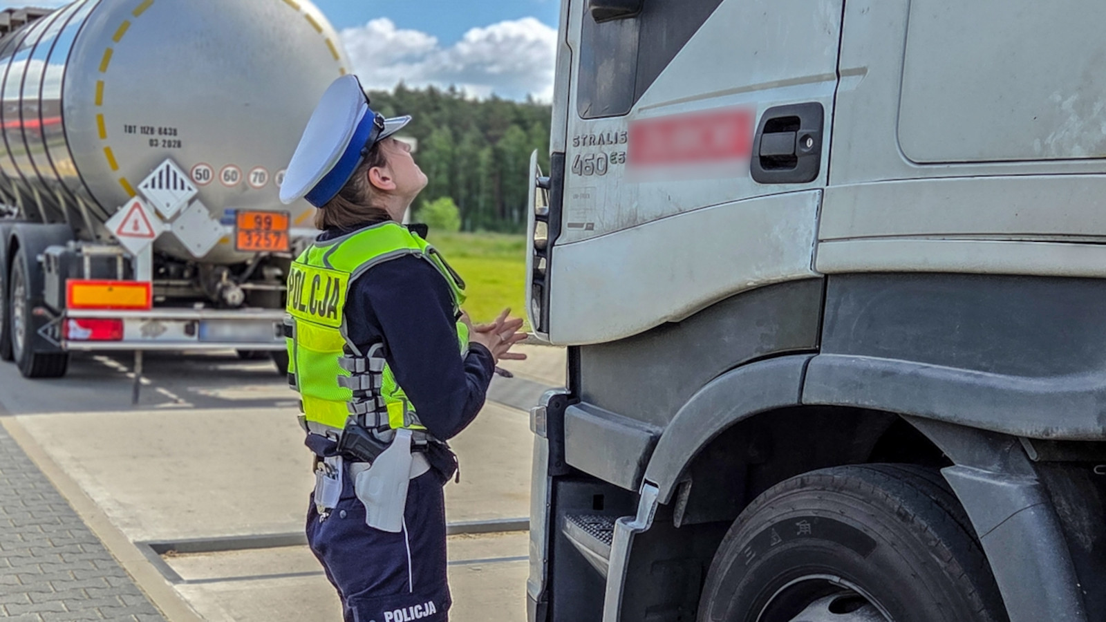 akcja policji S3 - wyścigi słoni ciężarówek