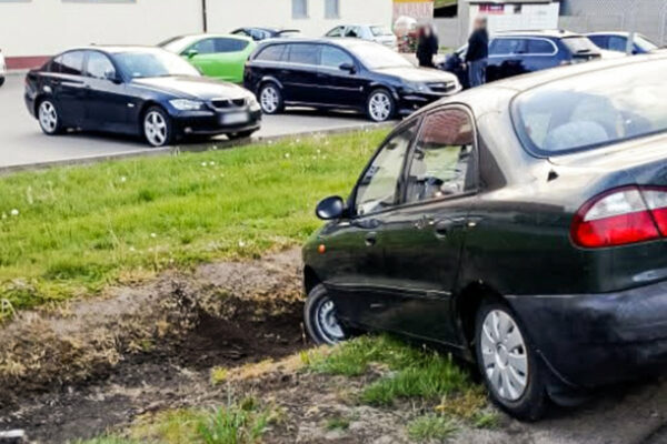 dożywotni zakaz prowadzenia - wjechał do rowu Mirocin Dolny