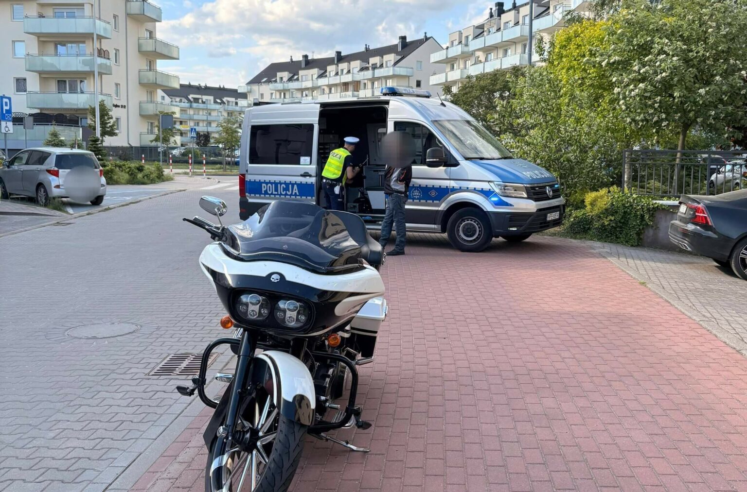kontrole policji Zielona G&oacute;ra - sonometr policja