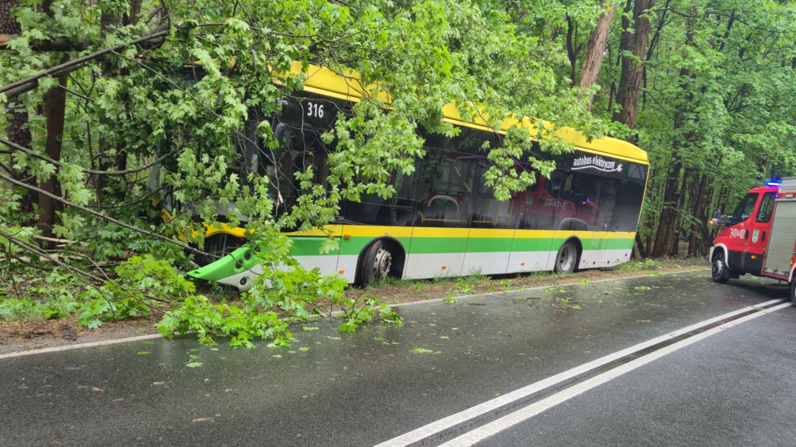 wypadek Zielona Góra - wypadek autobusu MZK Zielona Góra