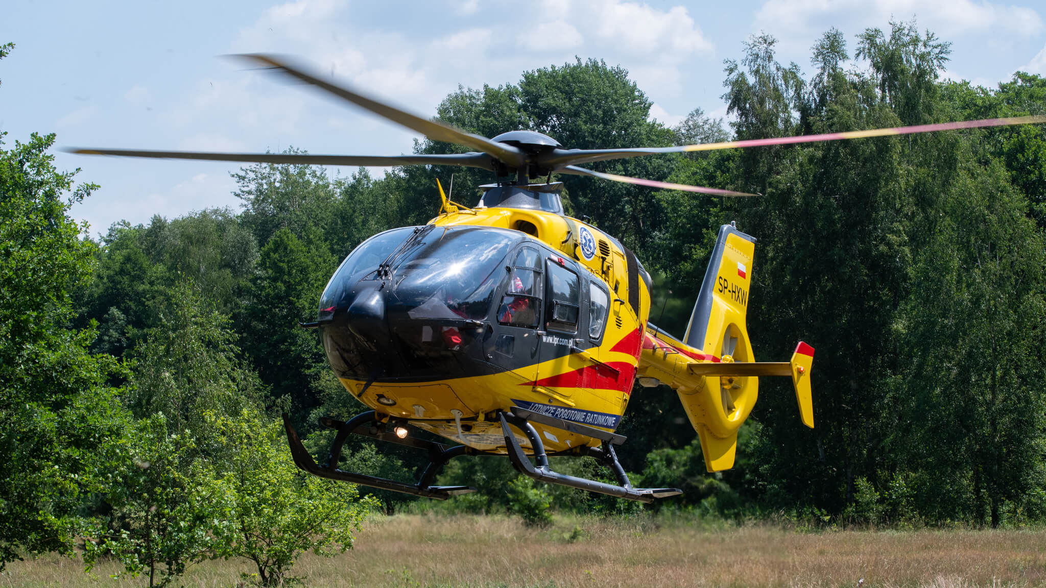 wypadek wyścig kolarski Zielona Góra - śmigłowiec LPR Zielona Góra