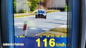 19-latek BMW - 116 km/h w terenie zabudowanym