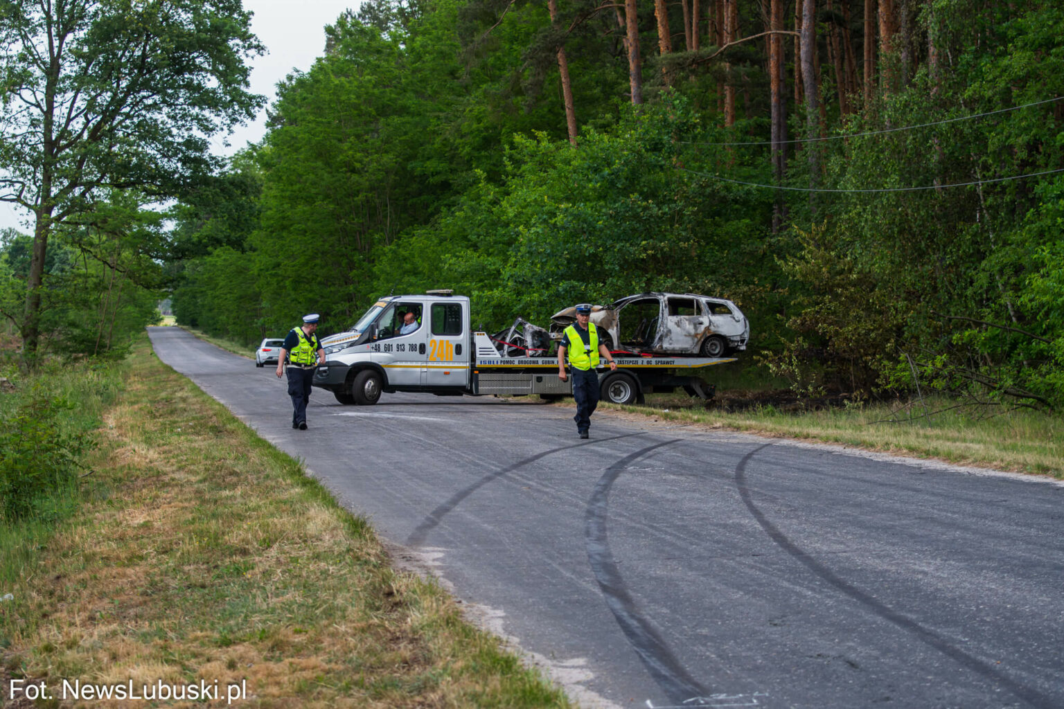 tragiczny wypadek Gubin -&nbsp;auto stanęło w płomieniach