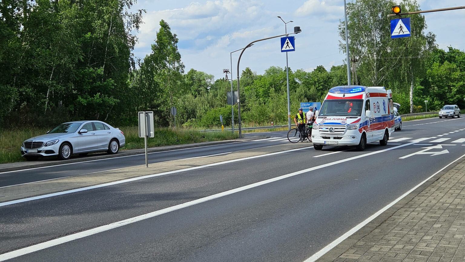 wypadek DK27 Świdnica - ranna rowerzystka